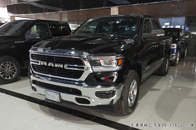 2019款道奇公羊5.7L大角牛 18轮/全景/大角牛包现车41万