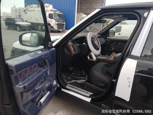 2019款路虎揽胜3.0T汽油加长版 保税区现车优惠购