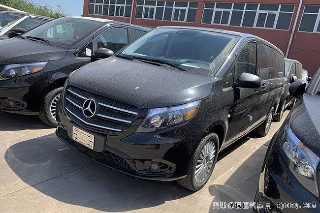 2018款奔驰METRIS美规版 7座真皮/17轮/金属漆现车37万