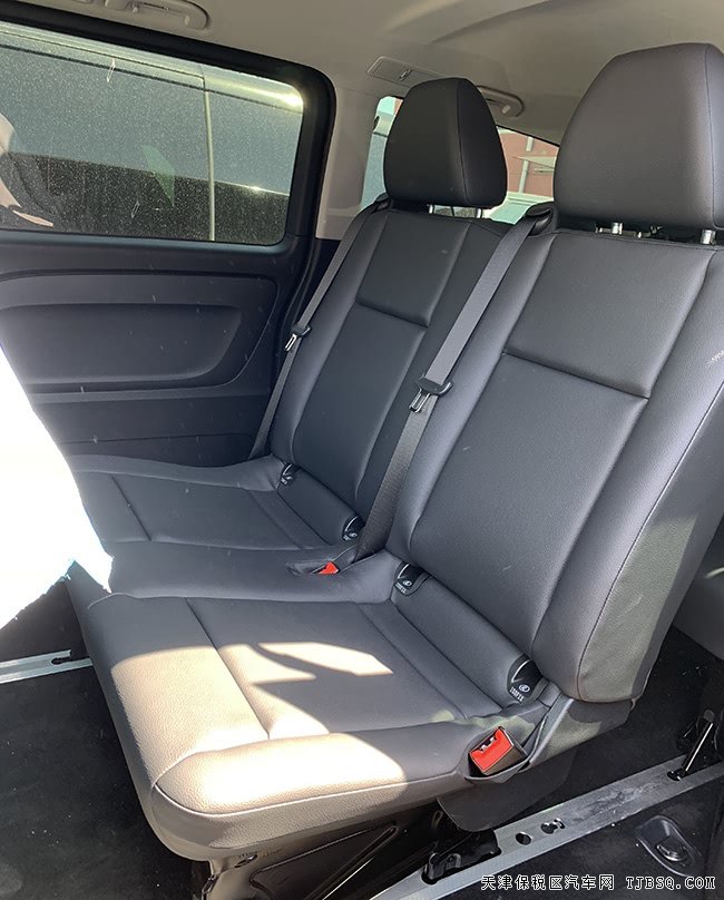 2018款奔驰METRIS美规版 7座真皮/17轮/金属漆现车37万