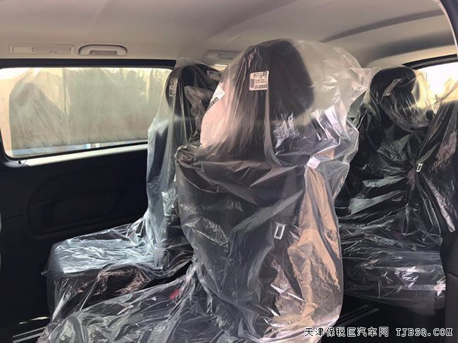 18款奔驰V250中东版 金属漆/7座/双电动门现车45万尽享