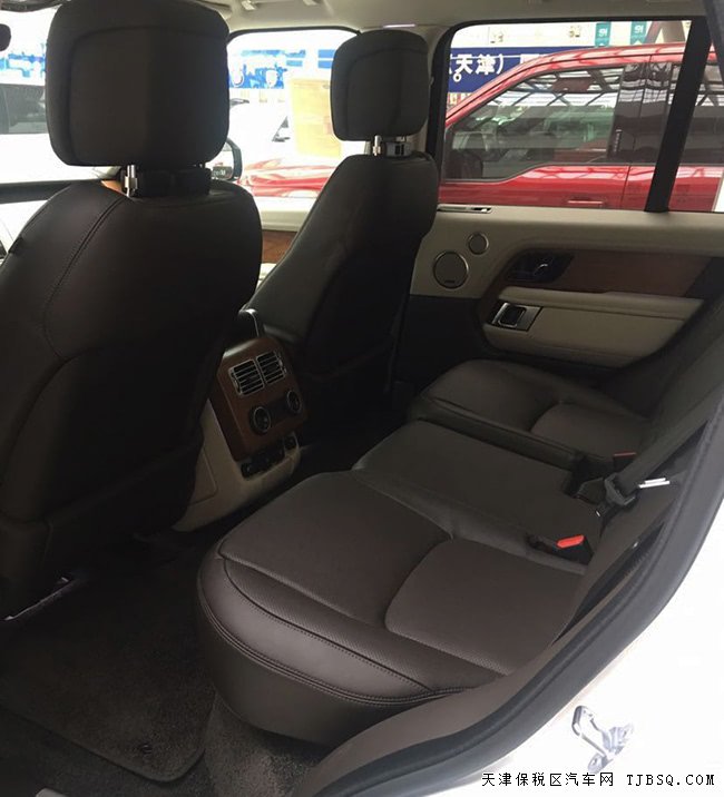 2019款路虎揽胜3.0T行政版 HSE包/金属漆/4区现车120万