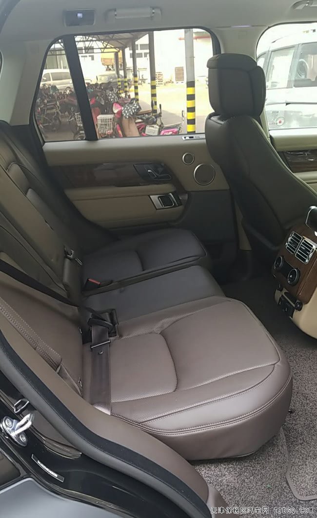 2019款路虎揽胜3.0T行政版 加规版汽油现车优购