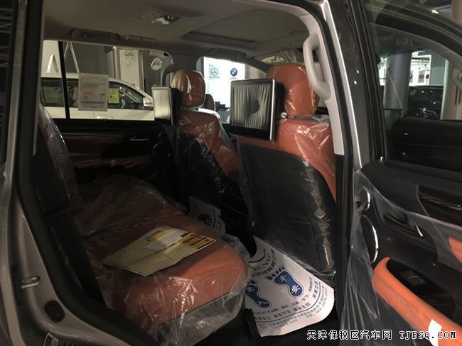 平行进口车雷克萨斯LX570中东版 18款铂金版现车143万购