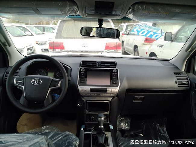 2019款丰田普拉多3000中东版 18轮/天窗/后挂现车59.8万