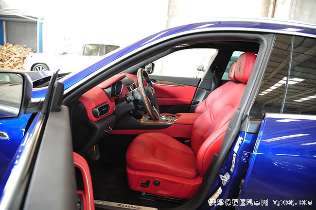 2018款玛莎拉蒂levante美规版 全景/脚感尾门现车96.5万