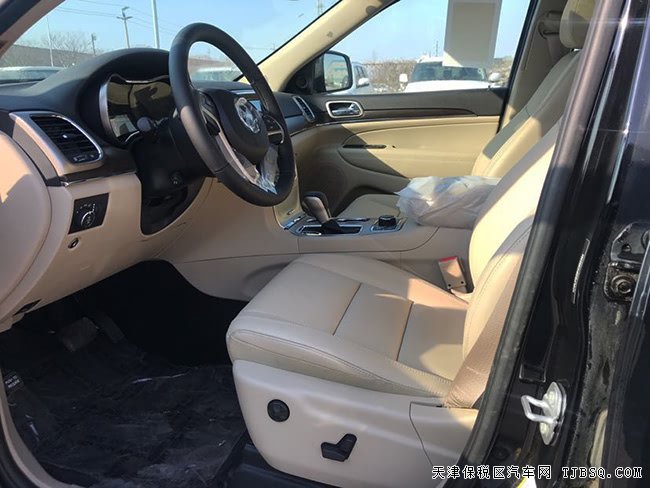 17款JEEP大切诺基3.6L中东版 20轮/全景天窗现车38.8万