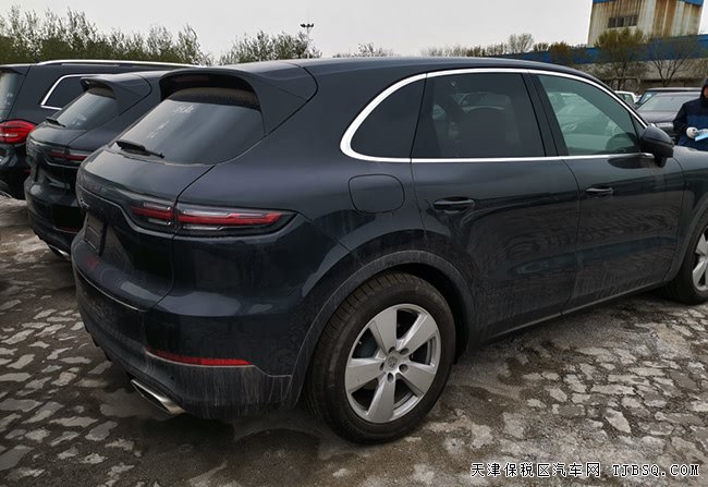 2019款保时捷卡宴3.0T加规版 天津港现车乐享经典