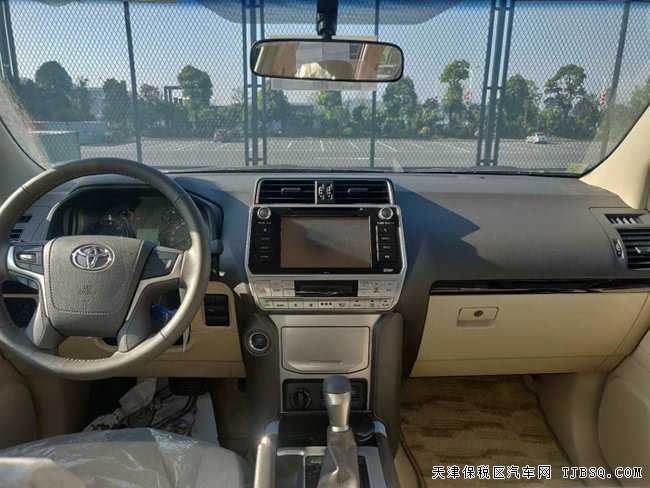 2019款丰田普拉多4000中东版 18轮/天窗/后挂现车56.5万