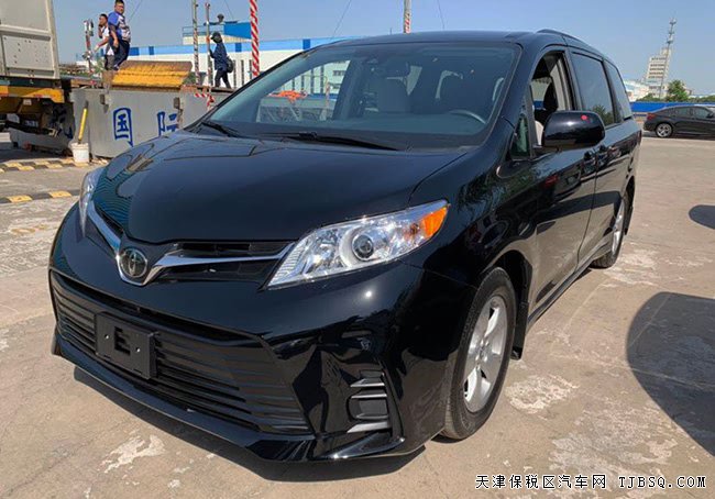 19款丰田塞纳3.5L两驱加规版 17轮/雷测/电动门现车41万