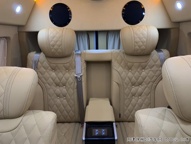 19款奔驰METRIS美规版 吸顶DVD/冰箱/按摩座椅现车53万