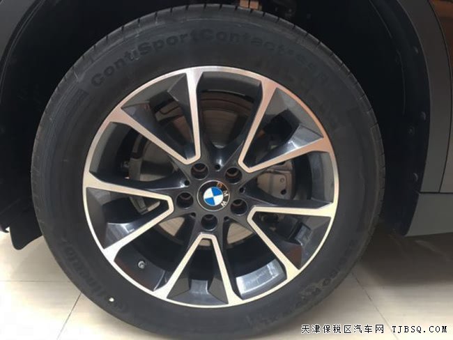 平行进口车18款宝马X5中东版 19轮/全景天窗现车64万购