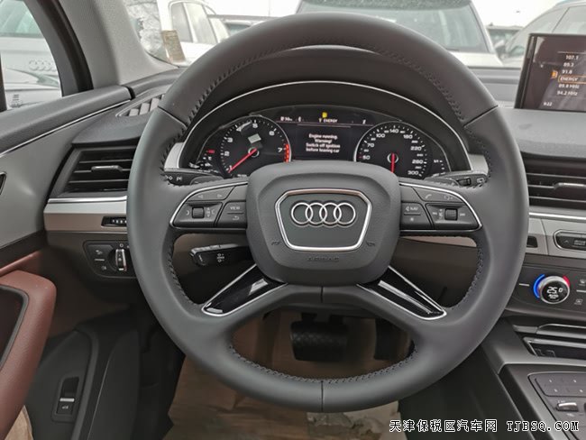 平行进口车18款奥迪Q7欧规版 5座/18轮/全景现车52.5万