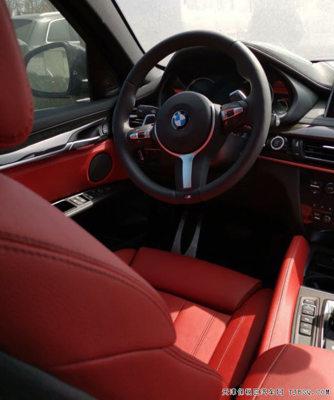 2018款宝马X6M加规版 大豪华包/M运动包现车75万优惠购