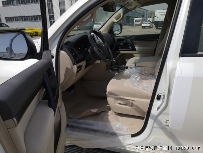 2019款丰田酷路泽4000中东版 18轮/天窗/遥启现车65.5万