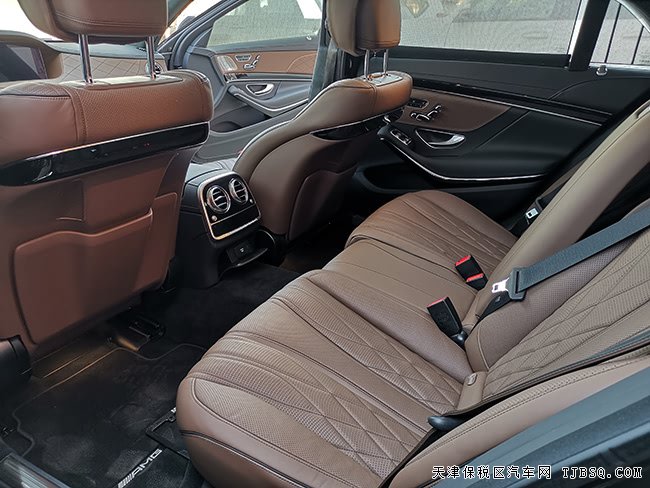 18款奔驰S63AMG加规版 夜视/全景天窗/座椅包现车210万