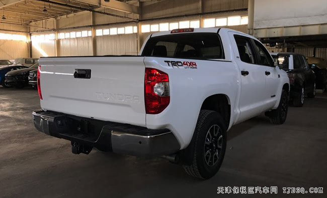 2019款丰田坦途5.7L加规版 18越野轮/天窗现车43万优购