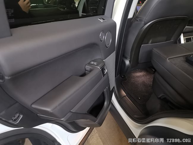 2019款路虎揽胜运动汽油加规版 19轮/全景/二代现车82万