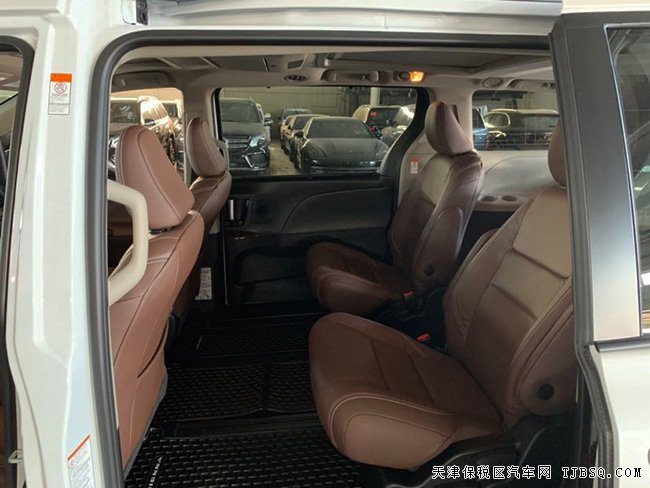 2019款丰田塞纳3.5L商务MPV 四驱顶配版劲惠优享