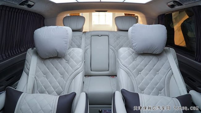 2019款奔驰V250墨西哥版 18轮/航空座椅/小桌板现车72万