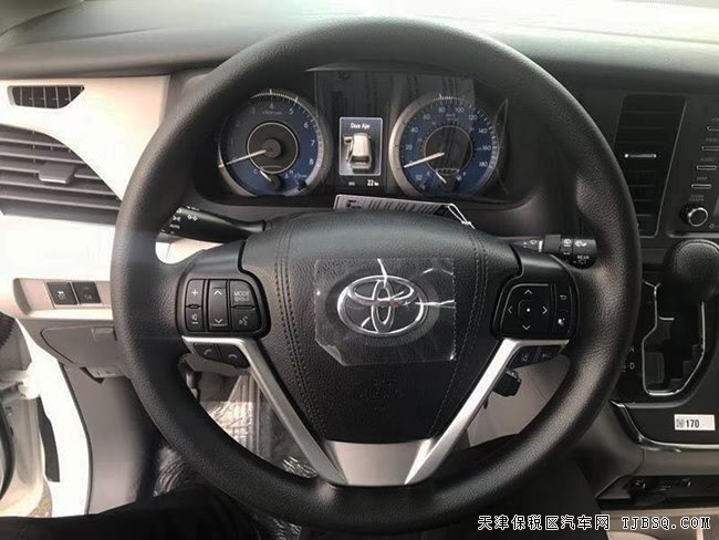 2019款丰田塞纳3.5L四驱版MPV 平行进口津城优享