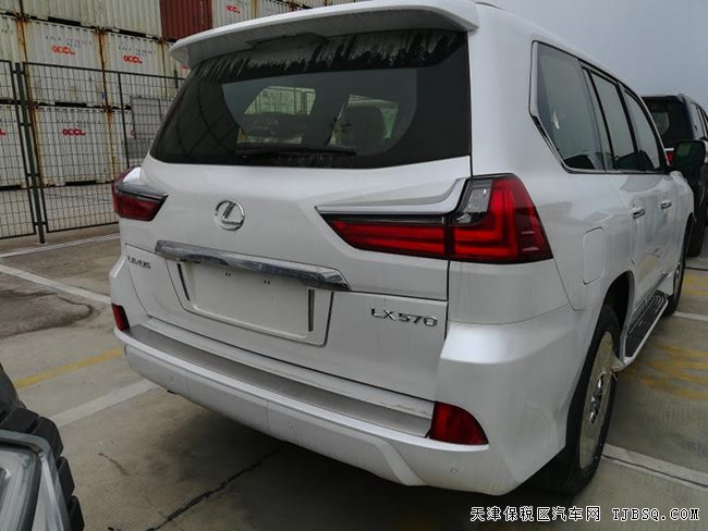 2018款雷克萨斯LX570中东铂金版 21轮/金属漆现车143万