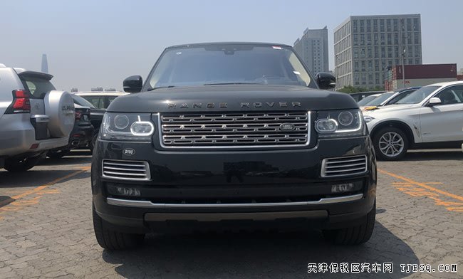 17款路虎揽胜3.0T柴油创世SV版 商务座椅/后娱现车156万