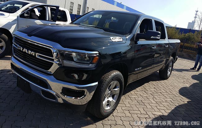 平行进口车19款道奇公羊5.7L加规版 大角牛现车42万优购