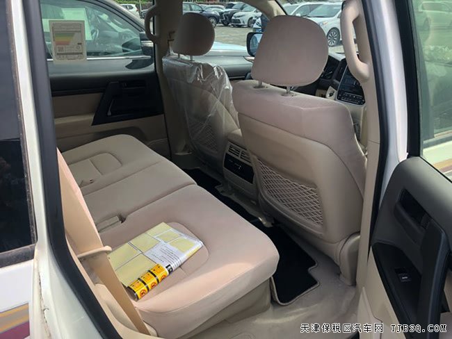 19款丰田酷路泽4000中东版 金属漆/天窗/后挂现车65.2万