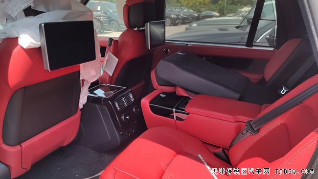2019款路虎揽胜3.0T柴油创世加长版 黑耀现车136万精选