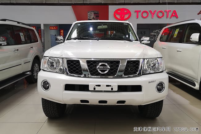 2018款日产途乐Y61中东版 16轮/天窗/后差速锁现车58万