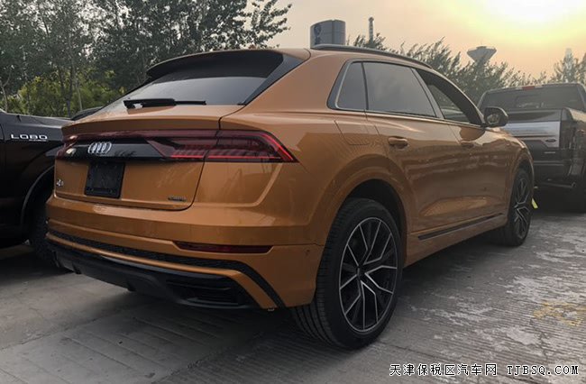 2019款奥迪Q8加规版 22轮/动态包/驾驶辅助包现车110万