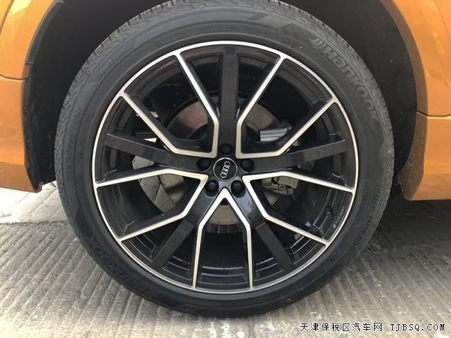 2019款奥迪Q8加规版 22轮/动态包/驾驶辅助包现车110万