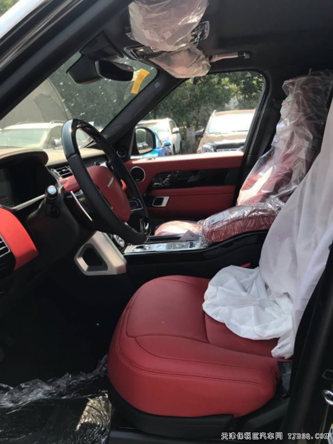 19款路虎揽胜3.0T柴油创世加长版 22轮/创世包现车142万