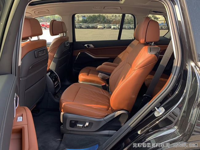 2019款宝马X7美规版 全景天窗/6座/五区空调现车106.5万