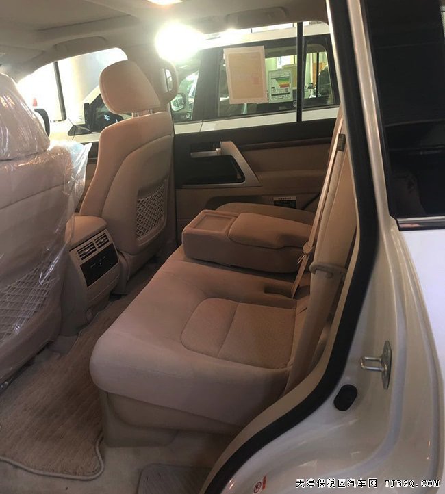 2019款丰田酷路泽5700中东版 气泵/遥启/天窗现车98万