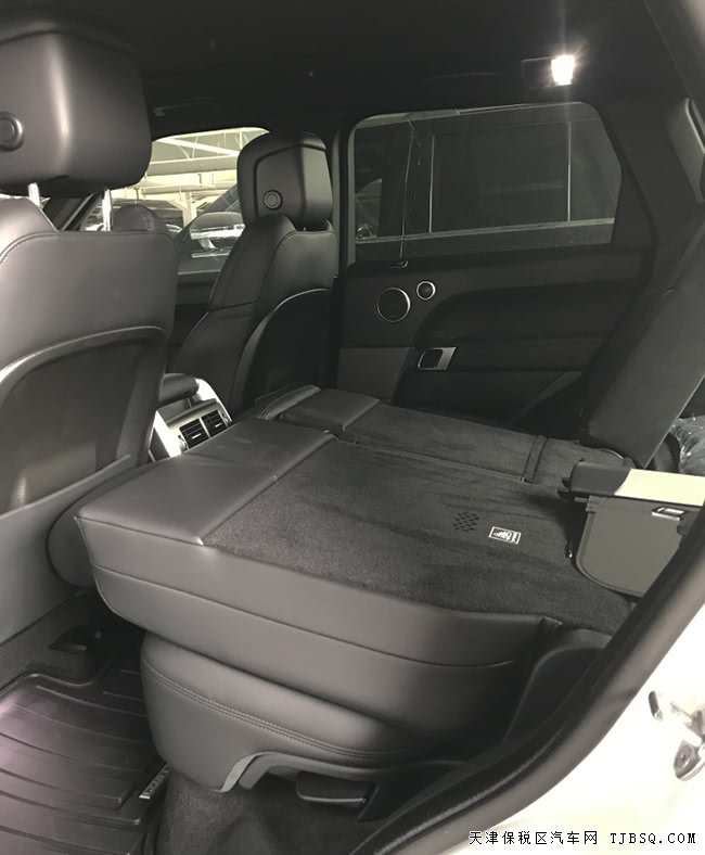 19款路虎揽胜运动汽油版 全景天窗/驾驶辅助现车78.5万