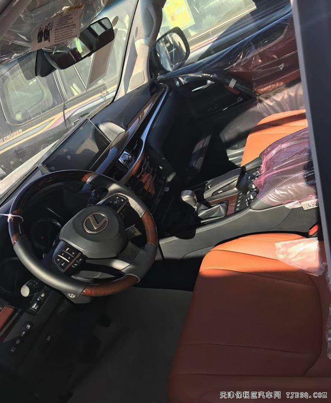 2019款雷克萨斯LX570中东版 21轮/天窗/金属漆现车147万