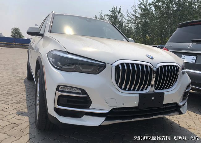 2019款宝马X5美规版 19轮/全景天窗/驾驶辅助现车67.5万