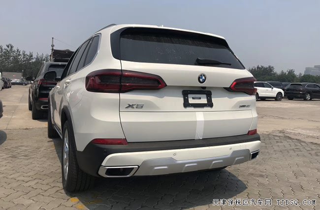 2019款宝马X5美规版 19轮/全景天窗/驾驶辅助现车67.5万