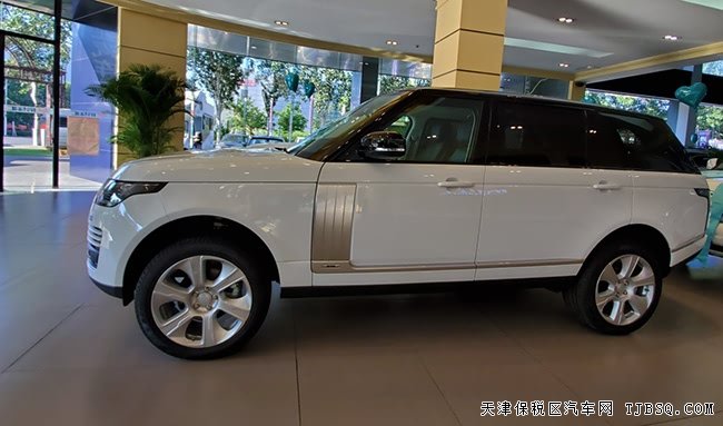 19款路虎揽胜3.0T柴油加长版 21轮/全景/雷测现车123万