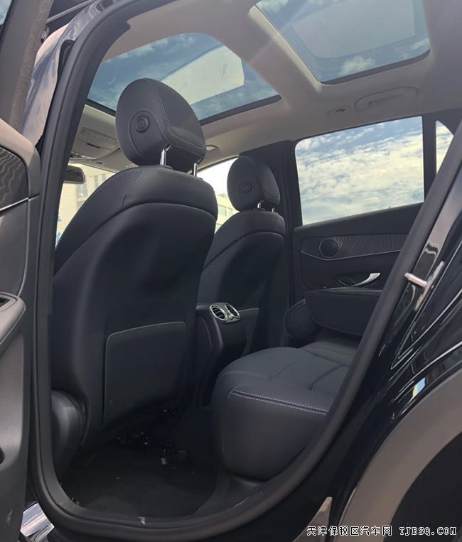 19款奔驰GLC300墨西哥版 19轮/全景天窗/氙灯现车40.5万