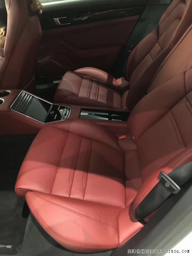 19款保时捷Panamera4S行政加长版 豪华包/20轮现车174万