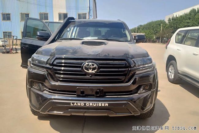 2019款丰田酷路泽4500中东版黑金刚 17轮/天窗现车135万
