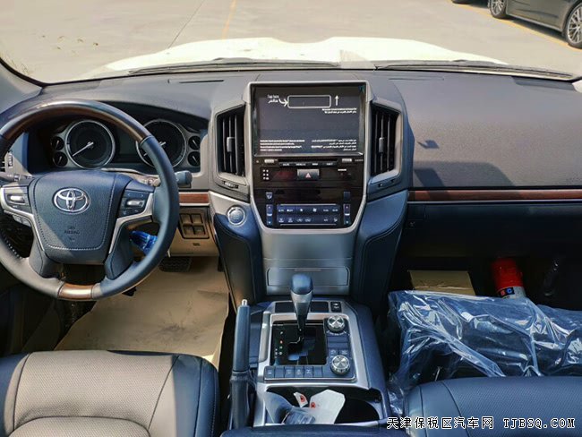 2019款丰田酷路泽4600中东版 20轮/大包围/天窗现车99万