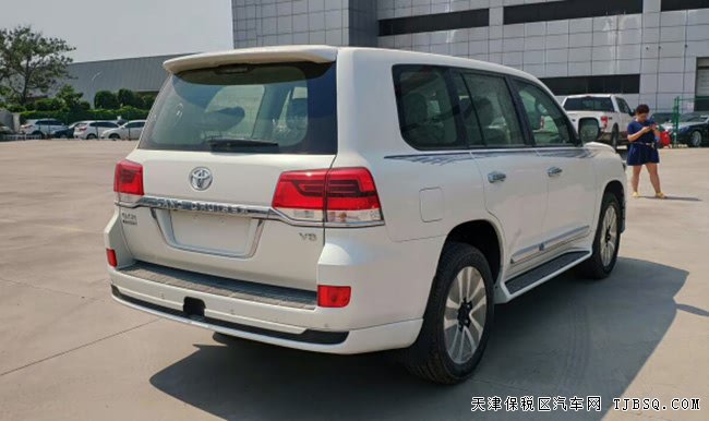 2019款丰田酷路泽4600中东版 20轮/大包围/天窗现车99万