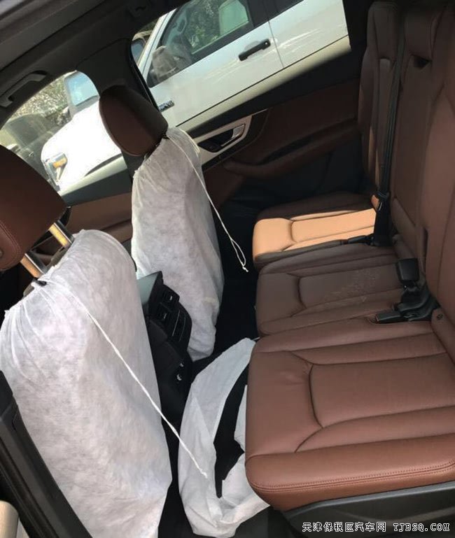 2019款奥迪Q7加规版 7座/20轮/全景天窗/手写板现车59万