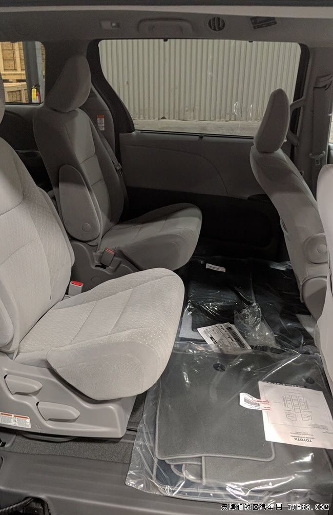 2020款丰田塞纳3.5L四驱版 18轮/雷测/双电动门现车49万