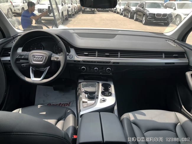 平行进口18款奥迪Q7加规版 手写板/导航/倒影现车56.5万