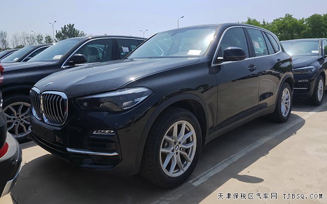 19款宝马X5中东版 19轮/LED大灯/全景天窗现车70万钜惠